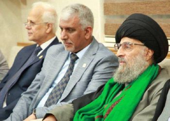 توسعه و به‌روزرسانی مداوم برنامه‌های درسی نسل‌های آینده