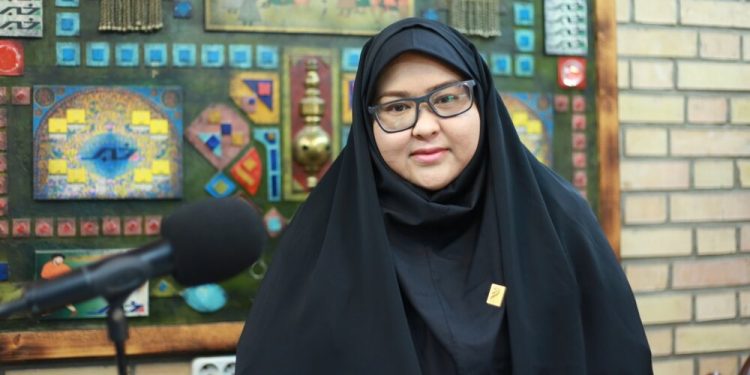 مدیر بنیاد بین‌المللی خیریه آبشار عاطفه‌ها ؛ بنیاد خیریه آبشار عاطفه ها تلاش می کند فقر از سراسر کشور را ریشه کن کند