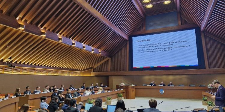 تجارت بدون کاغذ فرصت استثنایی برای حل مسائل صادر کننده، وارد کننده و تولید کننده در کشور ایجاد می‌کند.