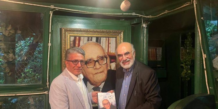 رونمایی عطر پروفسور حسابی در خانه موزه پروفسور حسابی