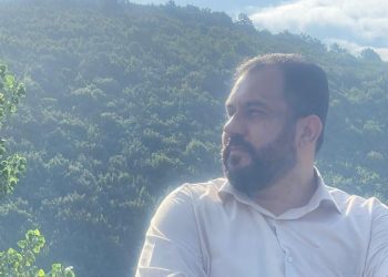 دل نوشته ای درباره دوستان نامرد و دوستی های بی اساس که در آن در رفاقت خیانت می شود