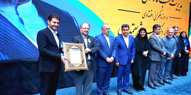 اعطای نخستین نشان ملی مدیریت کسب‌وکار کشور