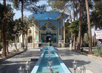 میراث فرهنگی کجاست؟ تخریب گسترده قبور تاریخی در آرامگاه ثبت ملی ابن‌بابویه