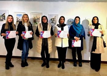 پایان یک تجربه هنری مشترک؛ نمایشگاه گروهی آبرنگ «آذرنقش» به کار خود پایان داد