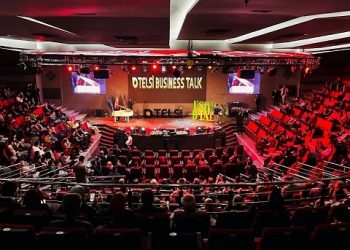 نخبگان مدیریت و اقتصاد در تلسی بیزنس‌تاک؛ نسخه عبور از بحران ۱۴۰۴