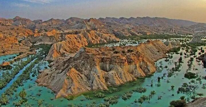 پس از باران‌های شدید؛ سد گوران هرمزگان دچار ترک شده، احتمال سیل جدی است