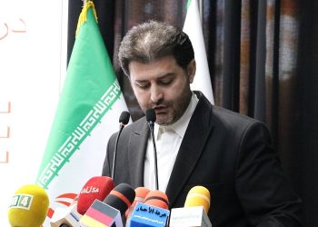 دبیرکل انجمن مدیریت کسب‌وکار ایران: توقف پروژه‌ها و استخدام‌ها، بحران را تشدید می‌کند