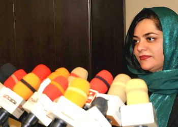 از دانشگاه تا بازار کار؛ نگاه آزاده اعتمادی به آموزش طراحی لباس