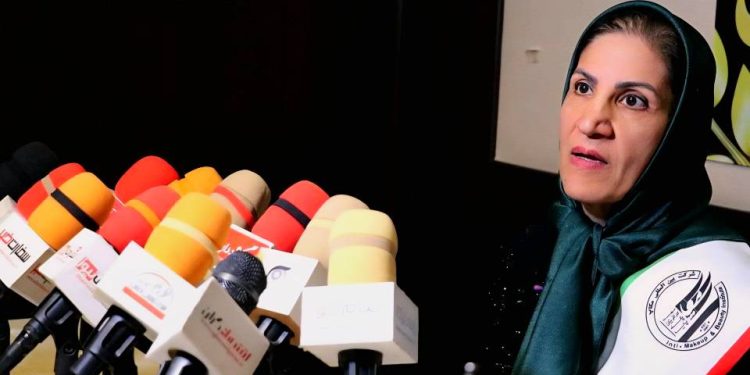افشان مرادی نجار؛ آموزش طراحی لباس با نگاه به هویت ایرانی