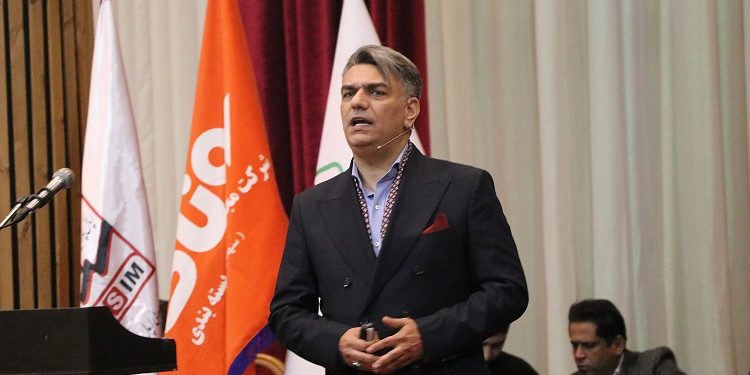 تأکید بر نقش فناوری و مشارکت عمومی در الگوهای جدید اقتصادی